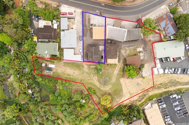 a view of an outdoor space