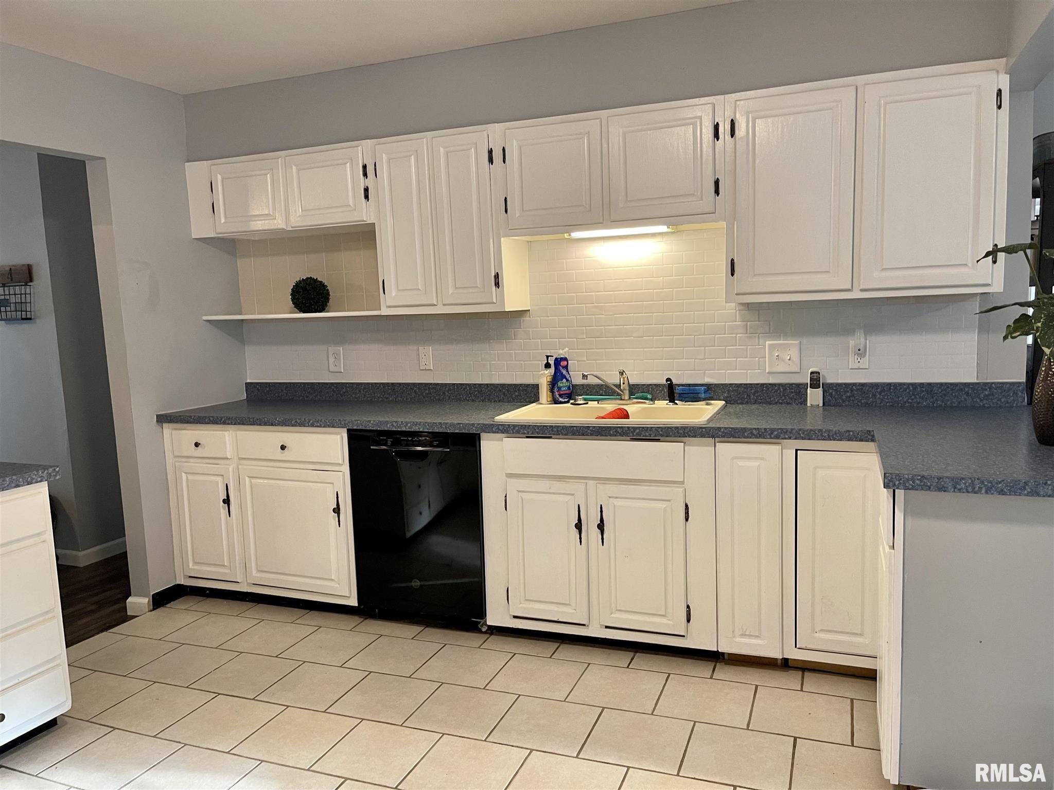 2101 Henley Road Springfield, IL 62702 - Photo 6 of 27