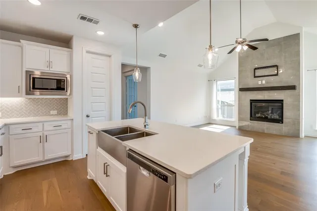 $2,950 | 1625 Daisy Corner Drive, Prosper, TX 75078