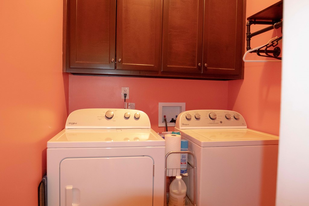 147 McLendon Road Fort Mitchell, AL 36856 - Photo 12 of 17 a utility room with dryer and washer