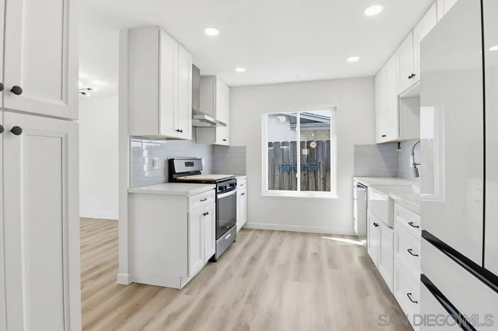 10425 Nate Way Santee, CA 92071 - Photo 4 of 28