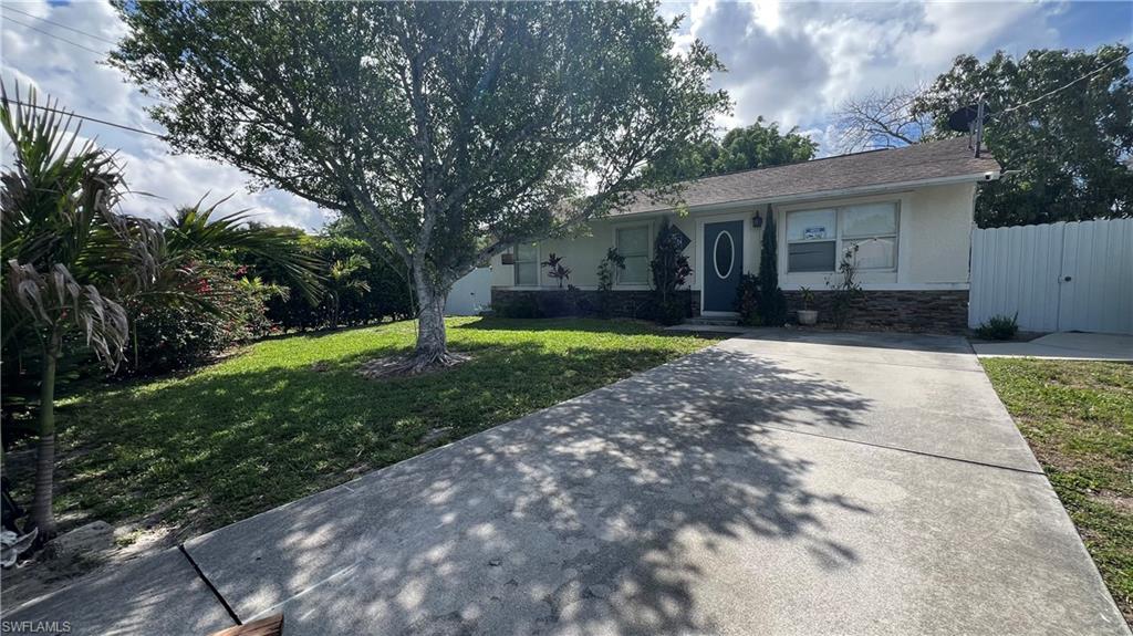 5374 Warren Street Naples, FL 34113 - Photo 3 of 50