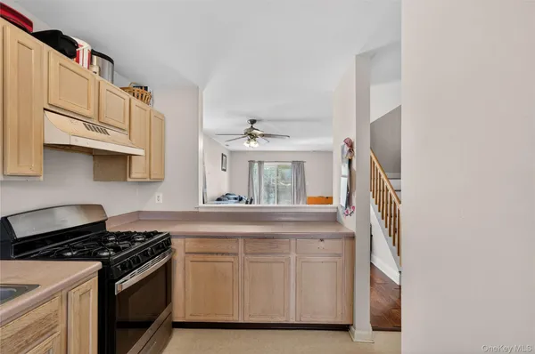 $339,999 | 83 Lois Lane, Monroe, NY 10950