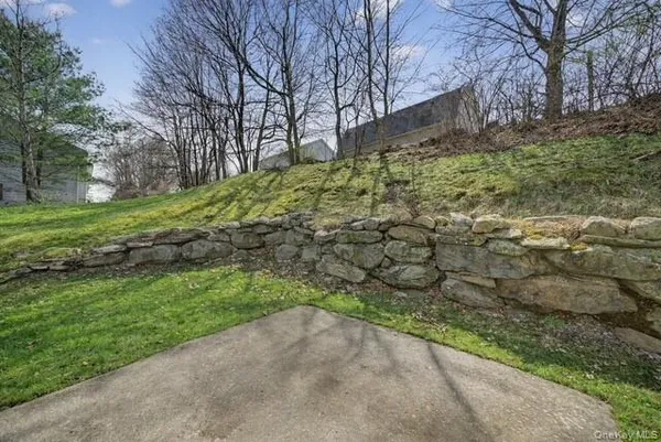 $339,999 | 83 Lois Lane, Monroe, NY 10950