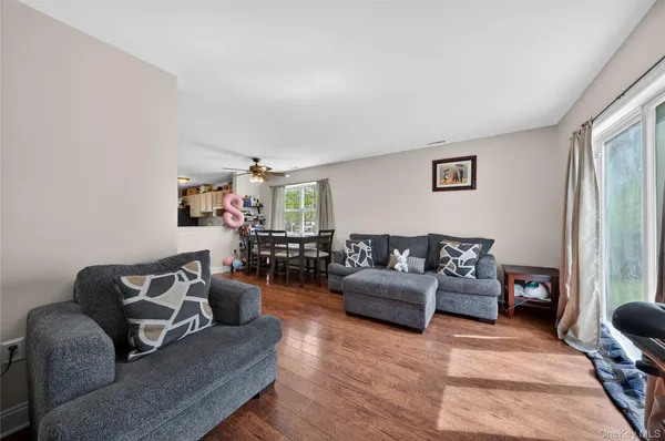 $339,999 | 83 Lois Lane, Monroe, NY 10950