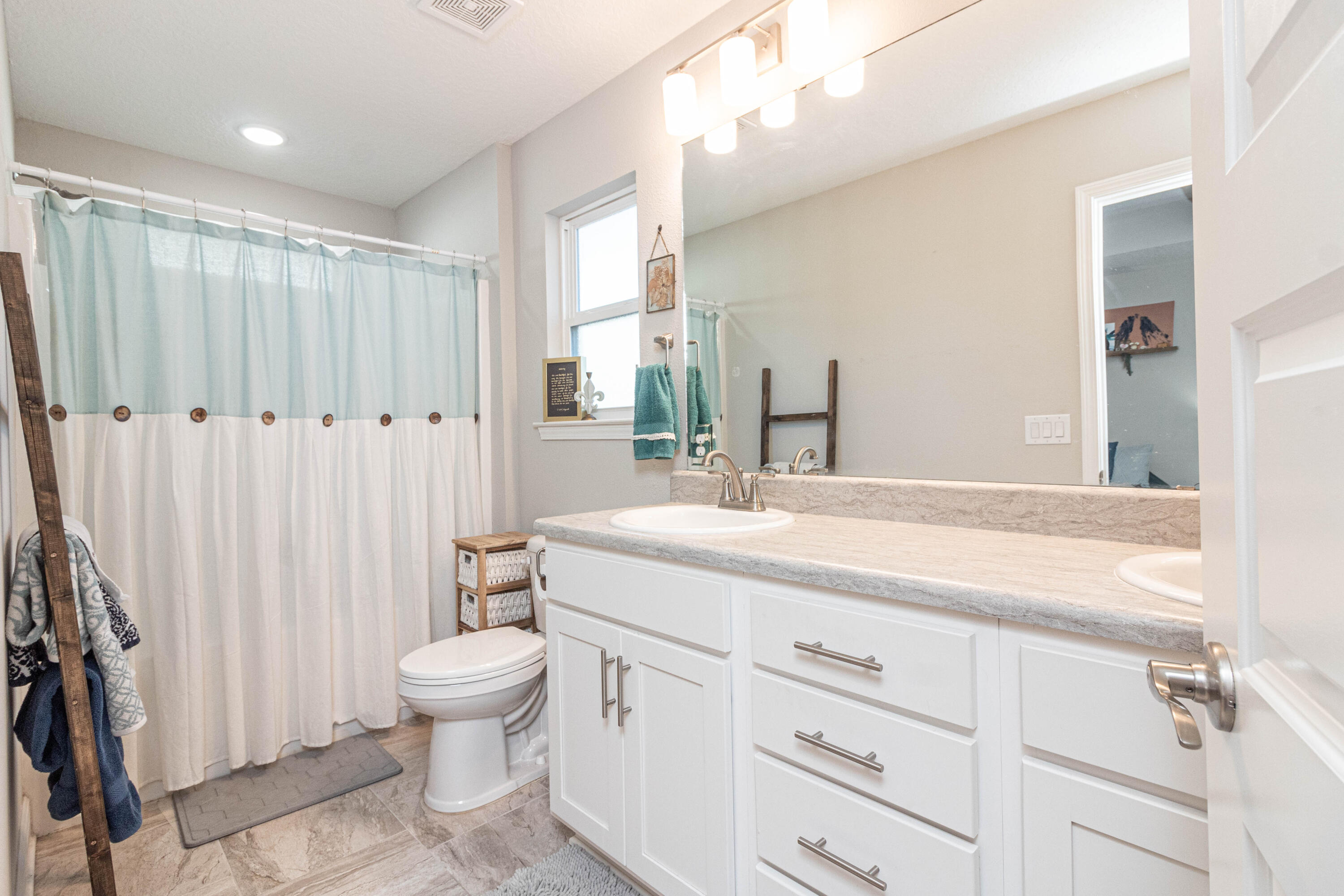 2172 Crescent Wood Road Navarre, FL 32566 - Photo 25 of 31 Gallery Image 25