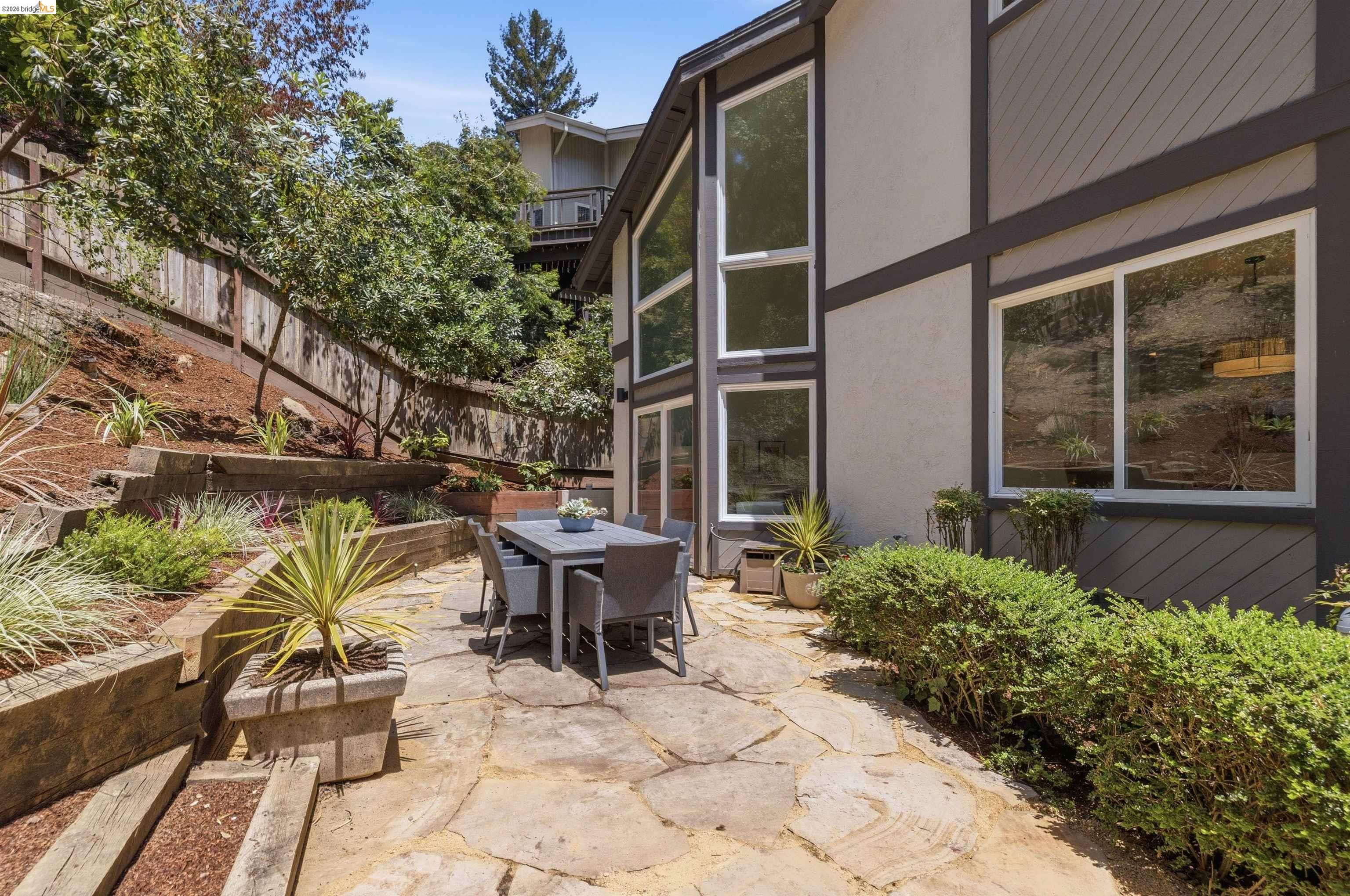 6763 Pinehaven Road Oakland, CA 94611 - Photo 36 of 48