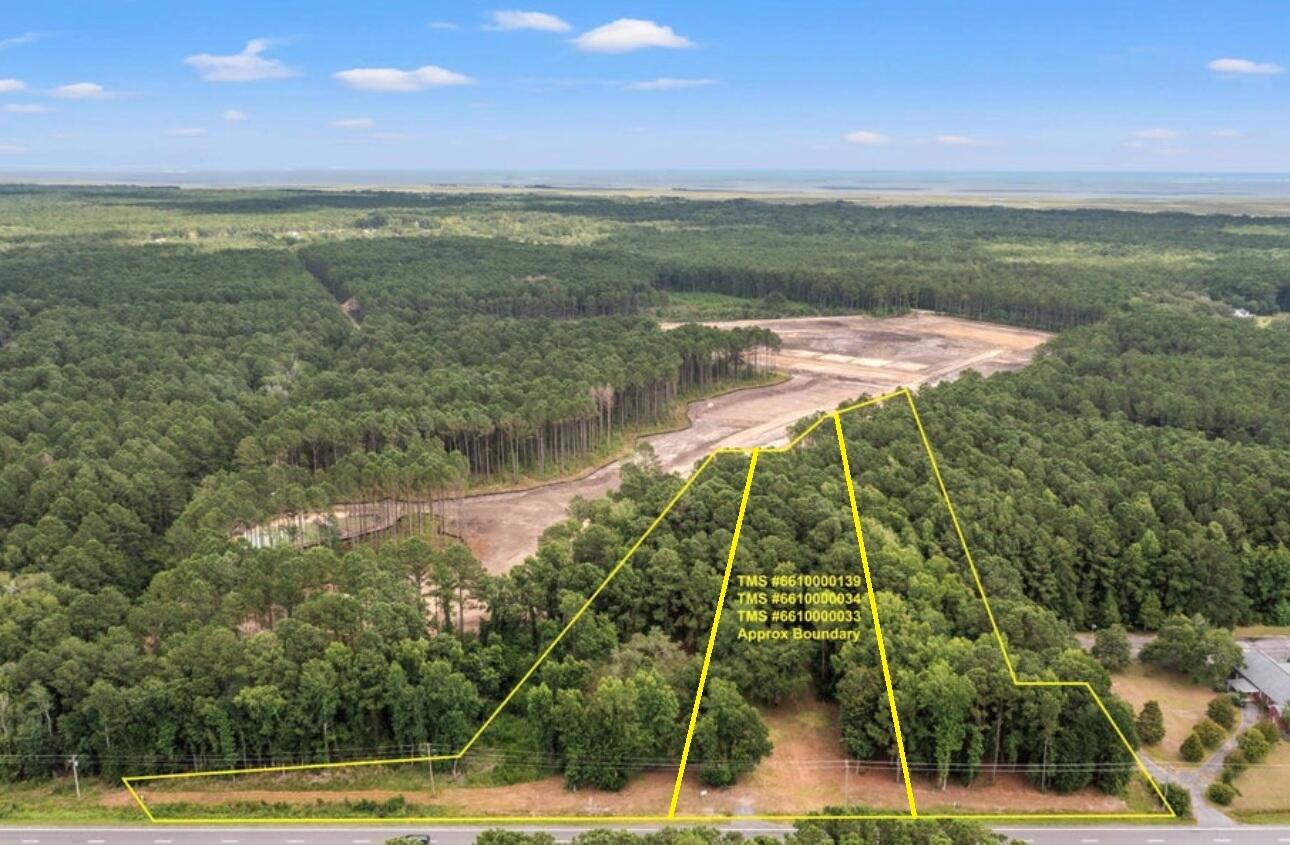 Proposed subdivide for 3 buildable lots!