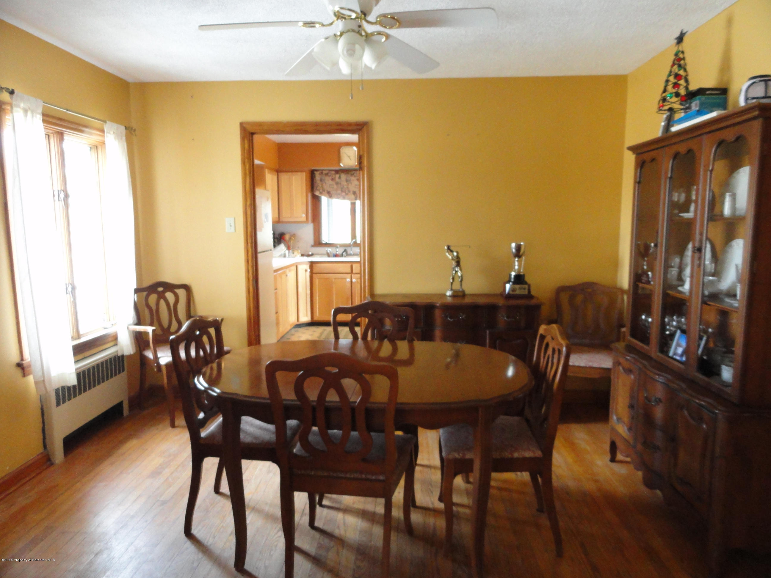 2310 Quicktown Road Moscow, PA 18444 - Photo 23 of 52 a view of a dining room with furniture and wooden floor