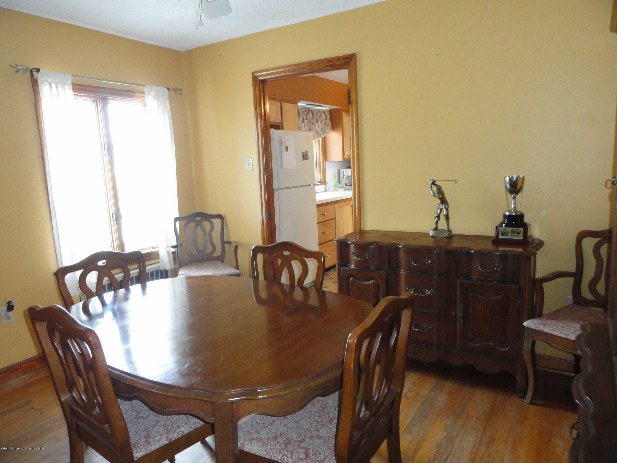 2310 Quicktown Road Moscow, PA 18444 - Photo 24 of 52 a view of a dining room with furniture and wooden floor