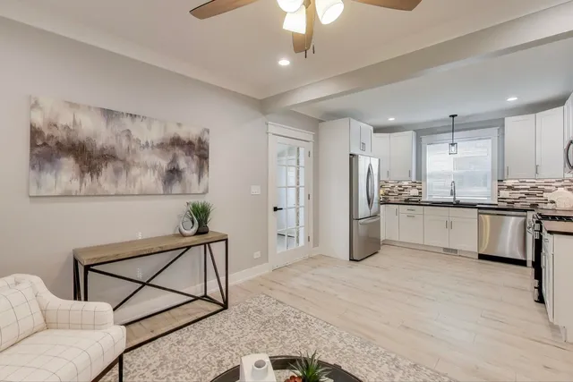 $625,000 | 4240 North McVicker Avenue, Chicago, IL 60634