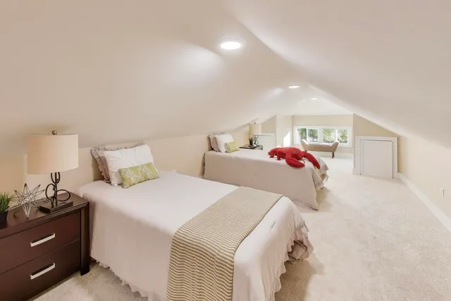 $625,000 | 4240 North McVicker Avenue, Chicago, IL 60634