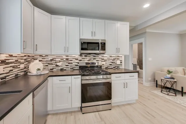 $625,000 | 4240 North McVicker Avenue, Chicago, IL 60634