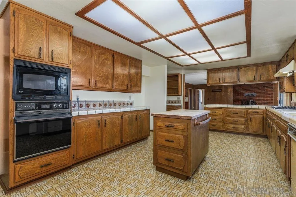 31600 Oak Glen Road Valley Center, CA 92082 - Photo 14 of 57