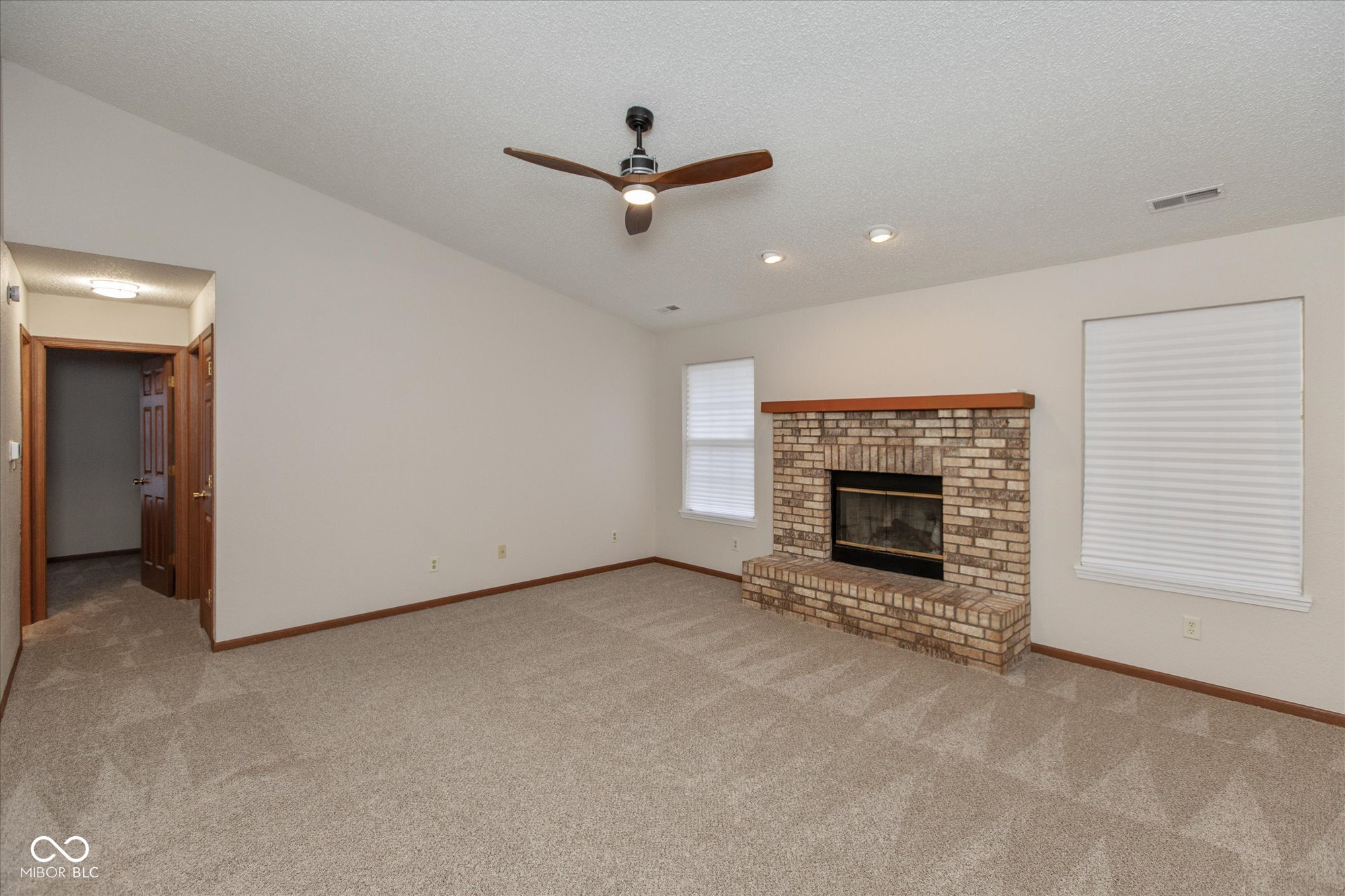 5320 Milhouse Road Indianapolis, IN 46221 - Photo 3 of 21