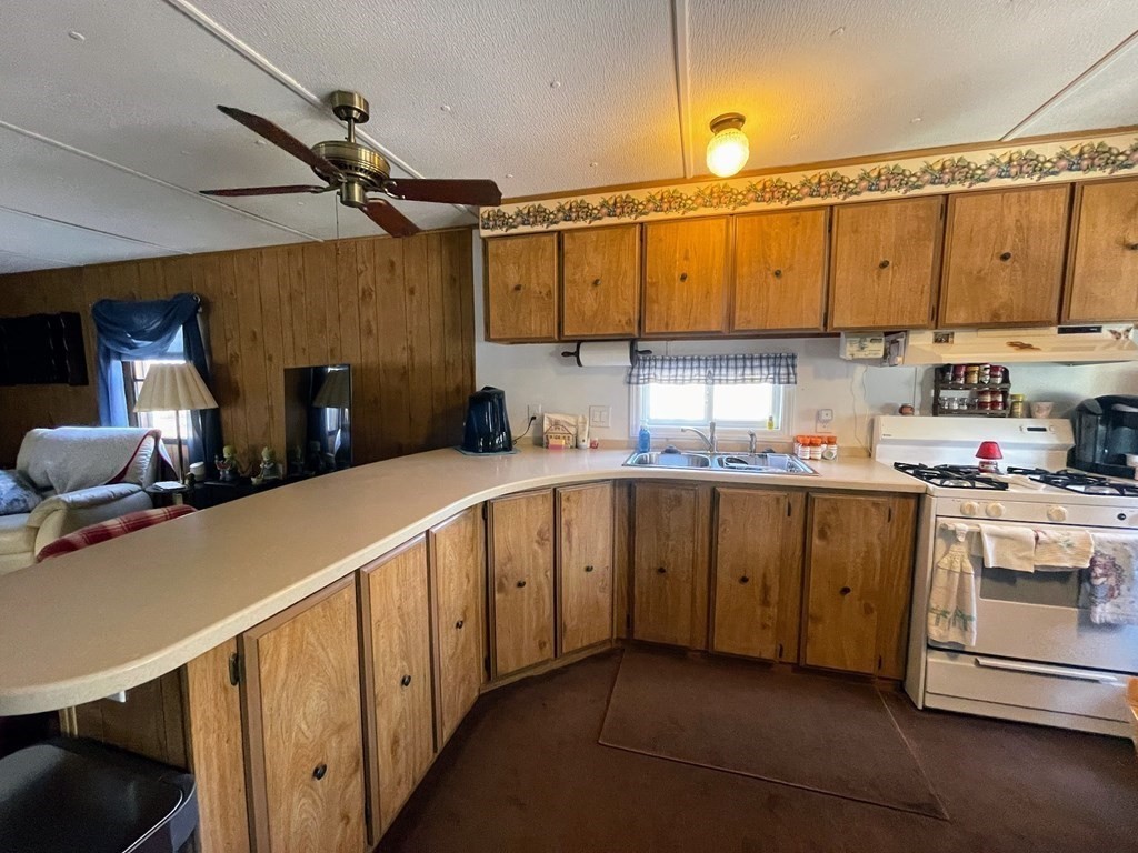 83 Clark Road, Unit 50 Shirley, MA 01464 - Photo 6 of 13 Gallery Image 6