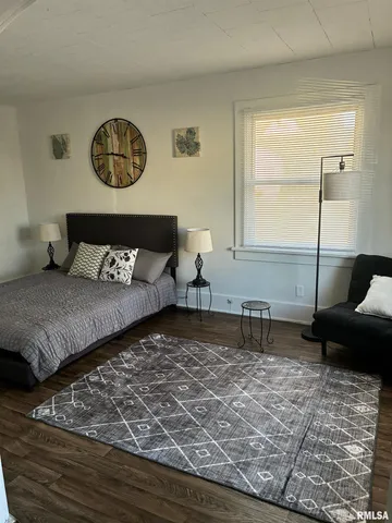 $69,000 | 401 West Elliott Avenue, Springfield, IL 62702