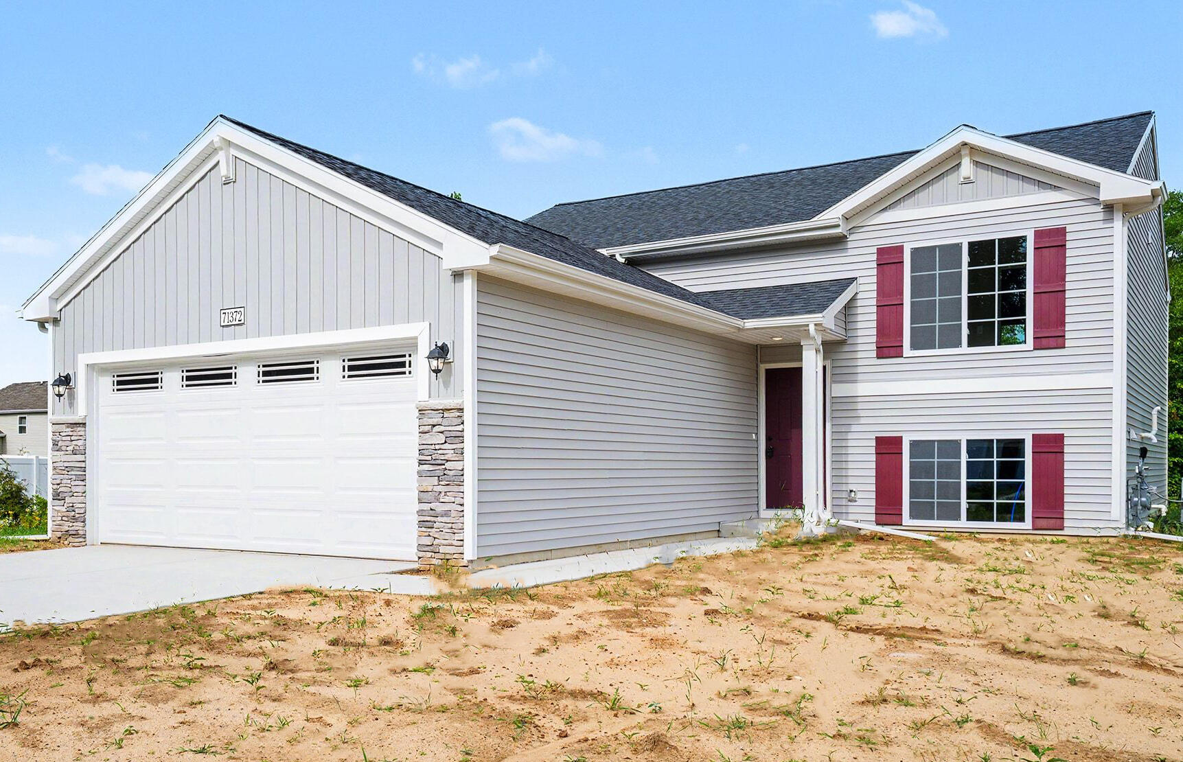 71372 Embassy Road Edwardsburg, MI 49112 - Photo 1 of 39 SGN038-i2060 B3 Ash2