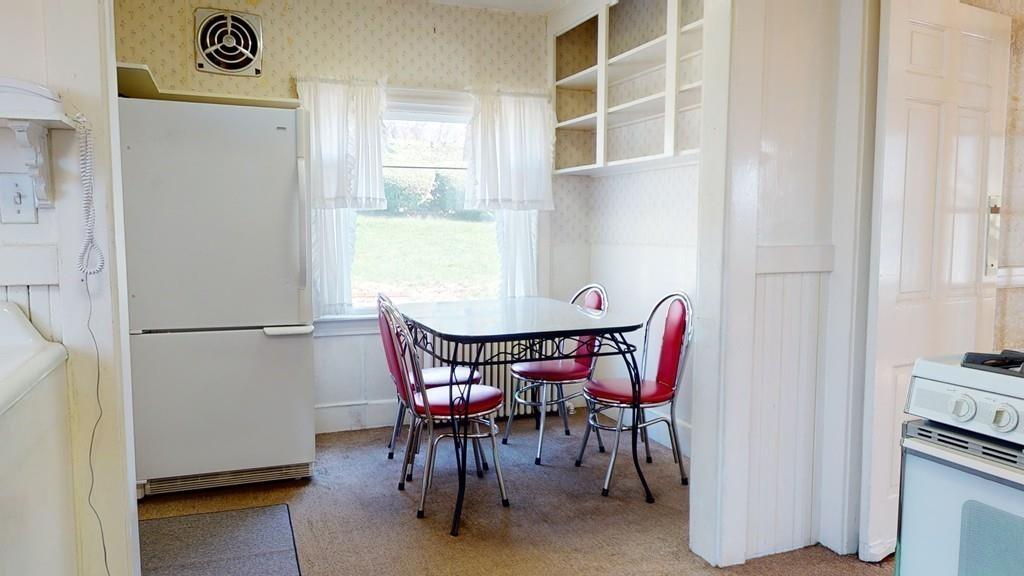 98 Stoneleigh Road Watertown, MA 02472 - Photo 14 of 36 Gallery Image 14