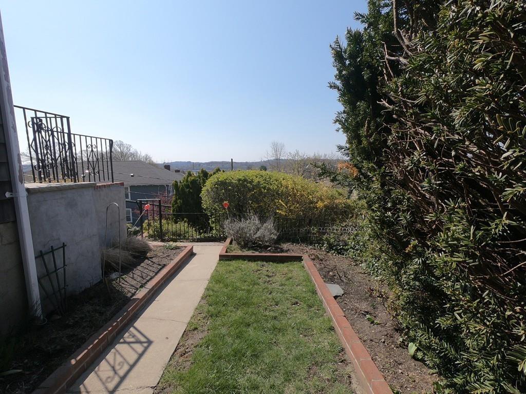 98 Stoneleigh Road Watertown, MA 02472 - Photo 29 of 36 Gallery Image 29