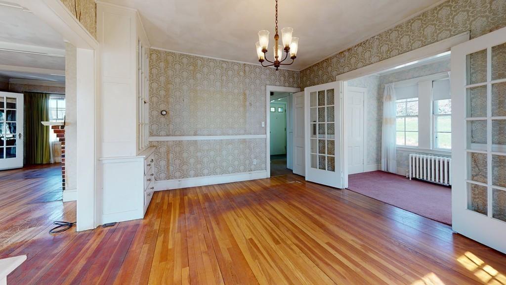 98 Stoneleigh Road Watertown, MA 02472 - Photo 8 of 36 Gallery Image 8