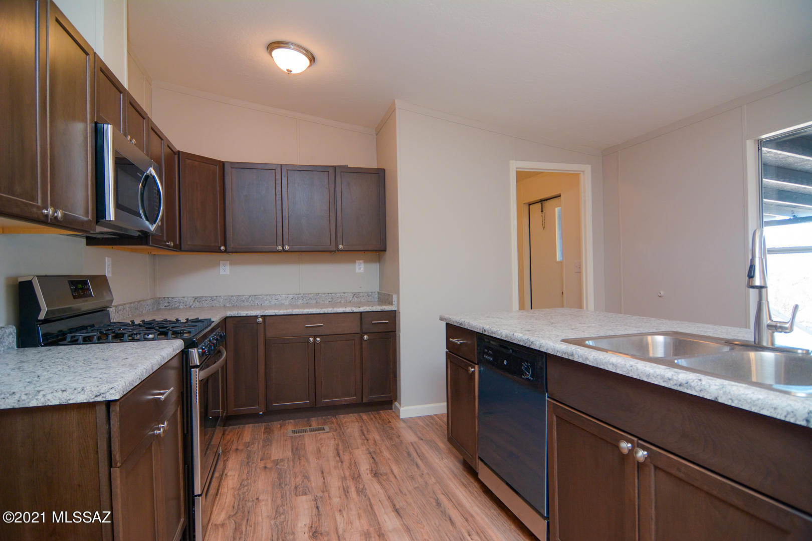 5534 East Hermans Road Tucson, AZ 85756 - Photo 9 of 28 Gallery Image 9