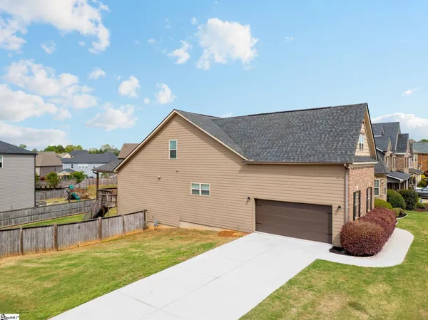 $725,000 | 156 Fort Drive, Simpsonville, SC 29681