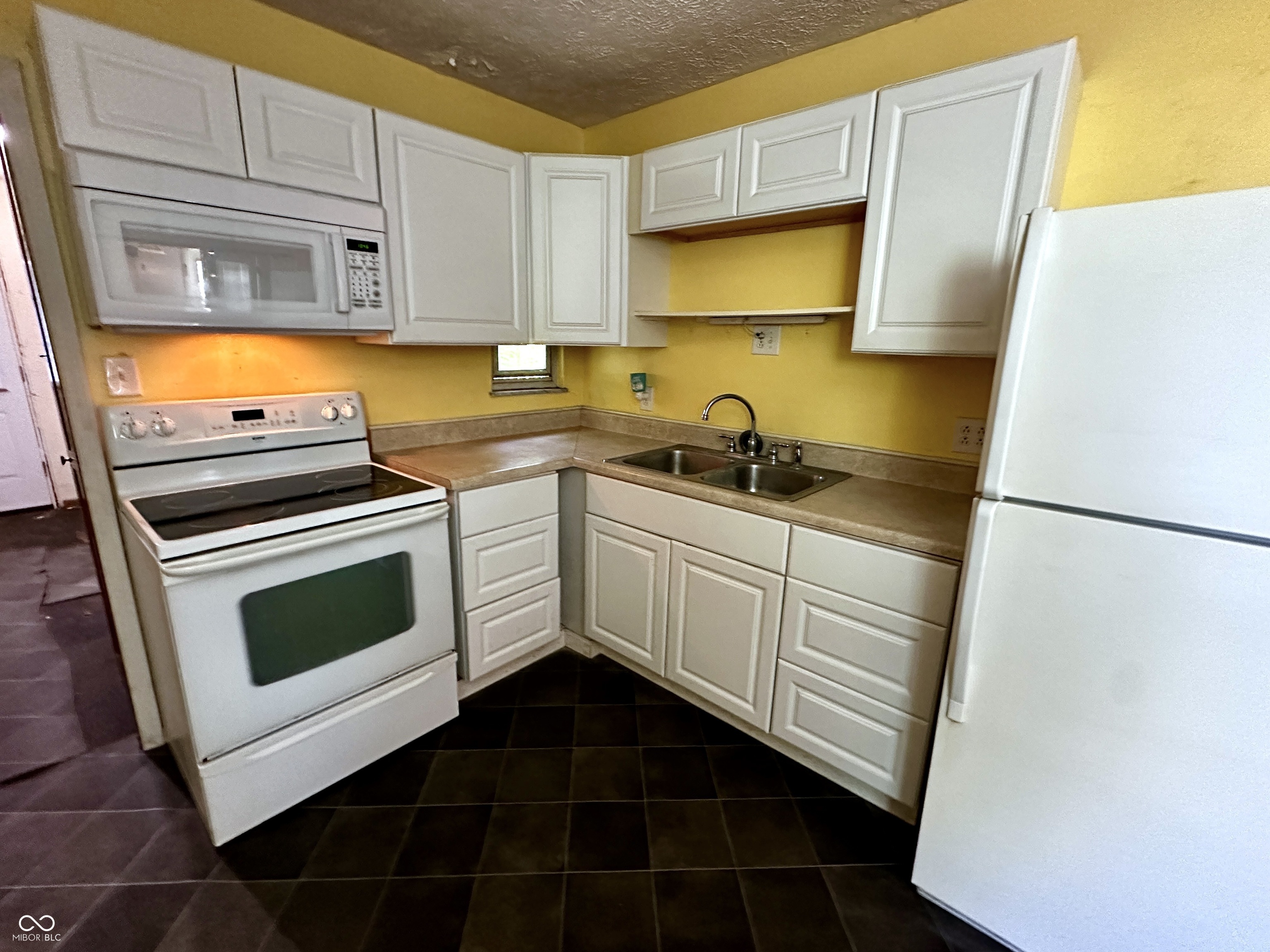 336 South Edgehill Road Indianapolis, IN 46241 - Photo 7 of 23