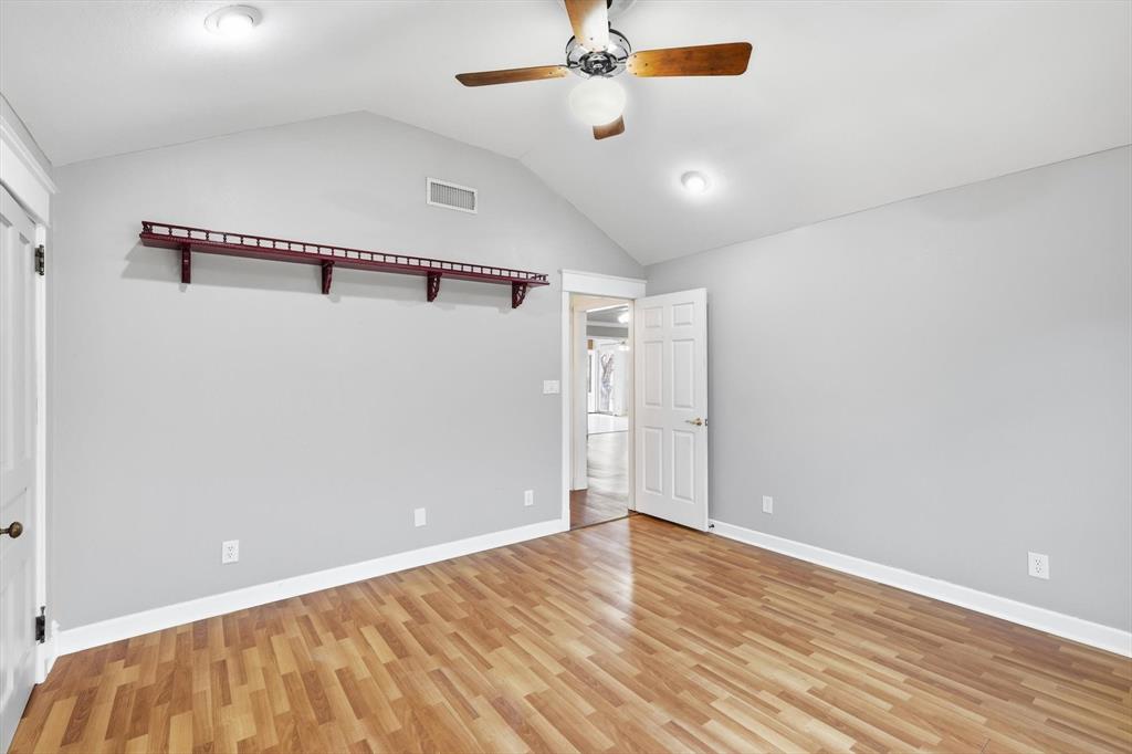 123 Valley Ranch Road Sherman, TX 75092 - Photo 19 of 40 Guest room