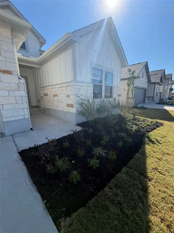 $368,190 | 247 Red Tail Hawk Lane, Cedar Creek, TX 78612