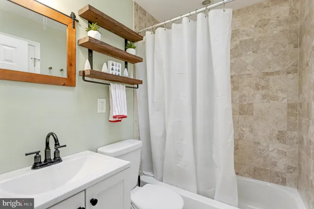 $235,000 | 8656 Oak Road, Baltimore, MD 21234