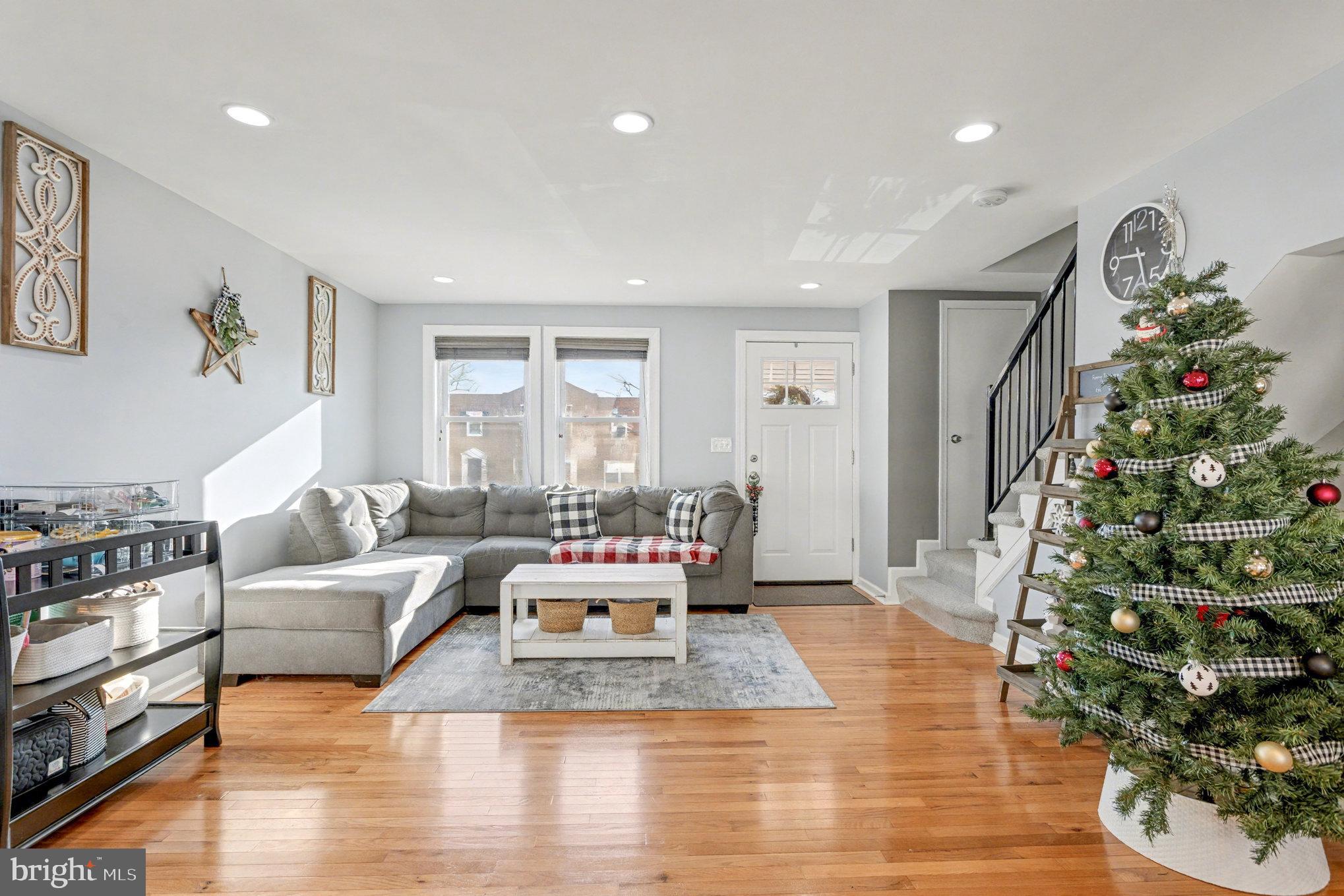 8656 Oak Road Baltimore, MD 21234 - Photo 30 of 30 a living room with furniture and a large window