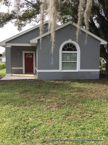 $1,500 | 5043 5th Street, Zephyrhills, FL 33542