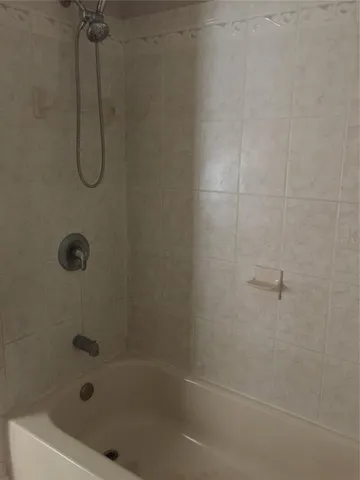 $1,500 | 5043 5th Street, Zephyrhills, FL 33542