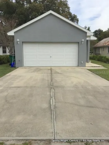 $1,500 | 5043 5th Street, Zephyrhills, FL 33542