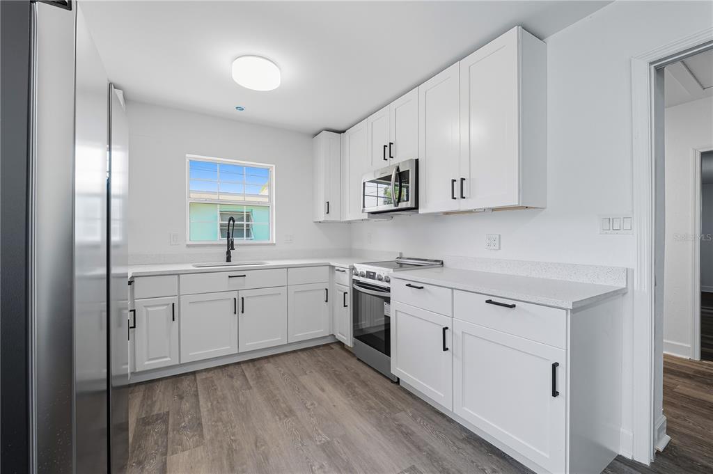 2491 Coronado Way Dunedin, FL 34698 - Photo 11 of 32