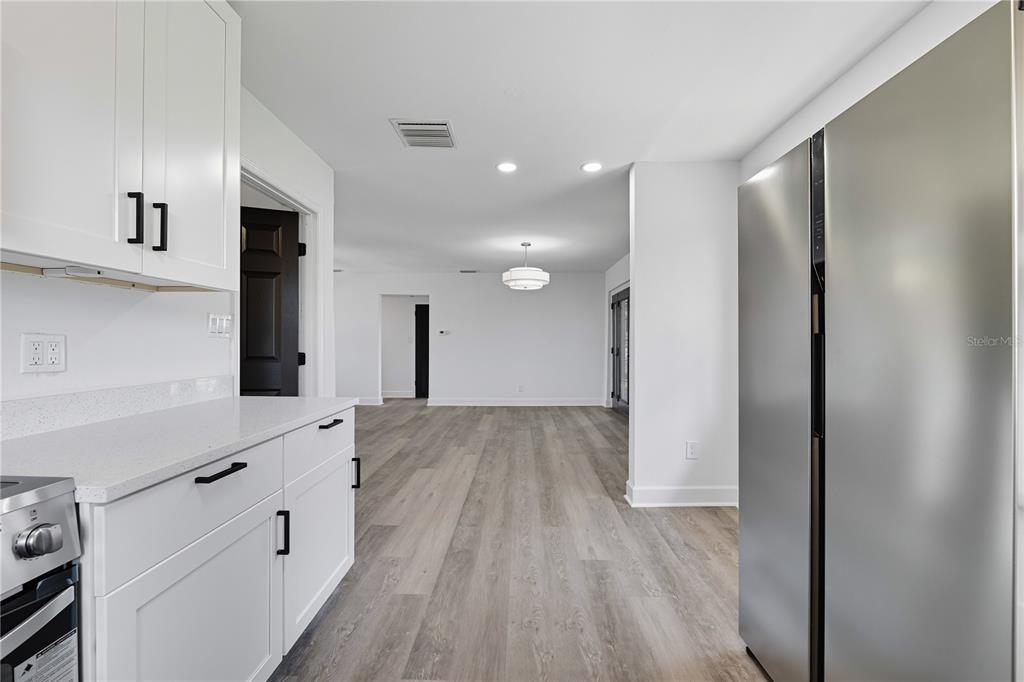 2491 Coronado Way Dunedin, FL 34698 - Photo 13 of 32