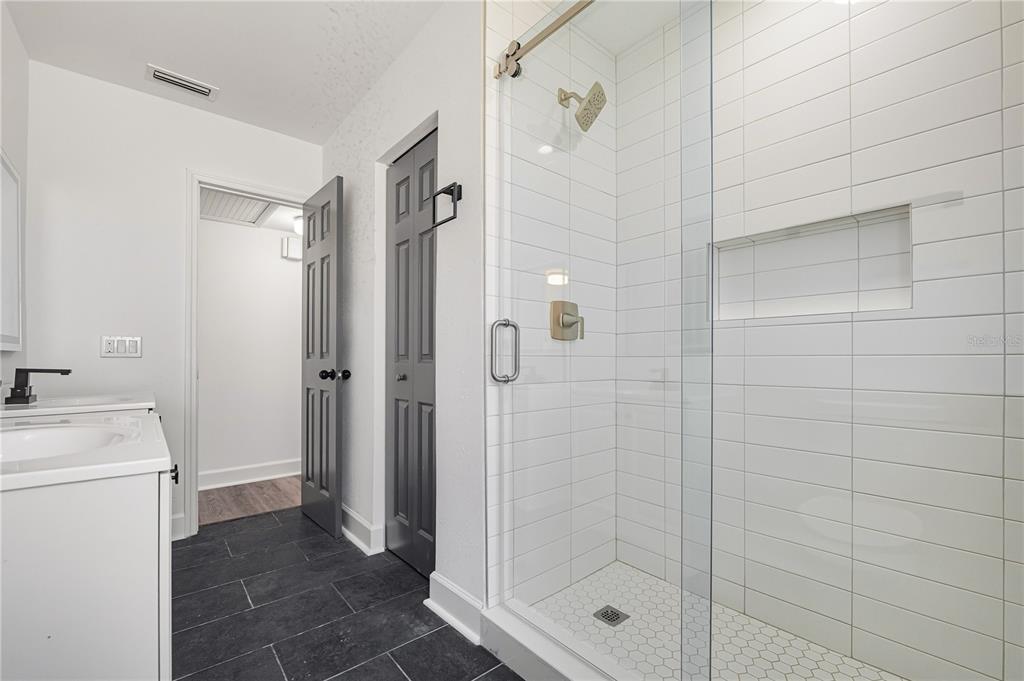 2491 Coronado Way Dunedin, FL 34698 - Photo 19 of 32