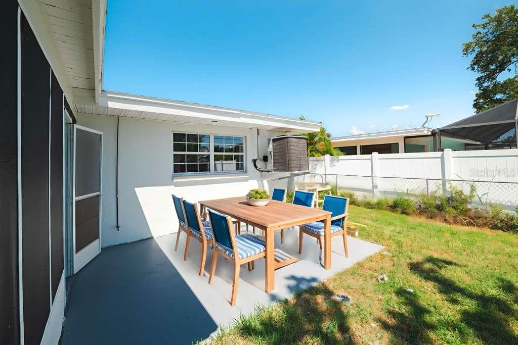 2491 Coronado Way Dunedin, FL 34698 - Photo 21 of 32