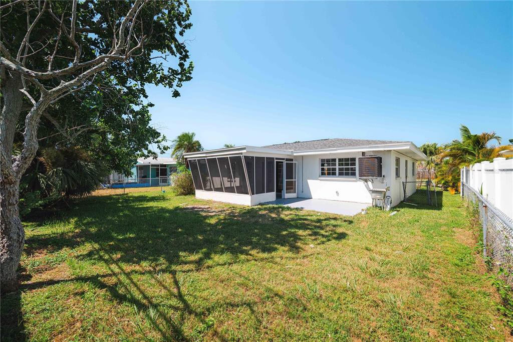 2491 Coronado Way Dunedin, FL 34698 - Photo 22 of 32