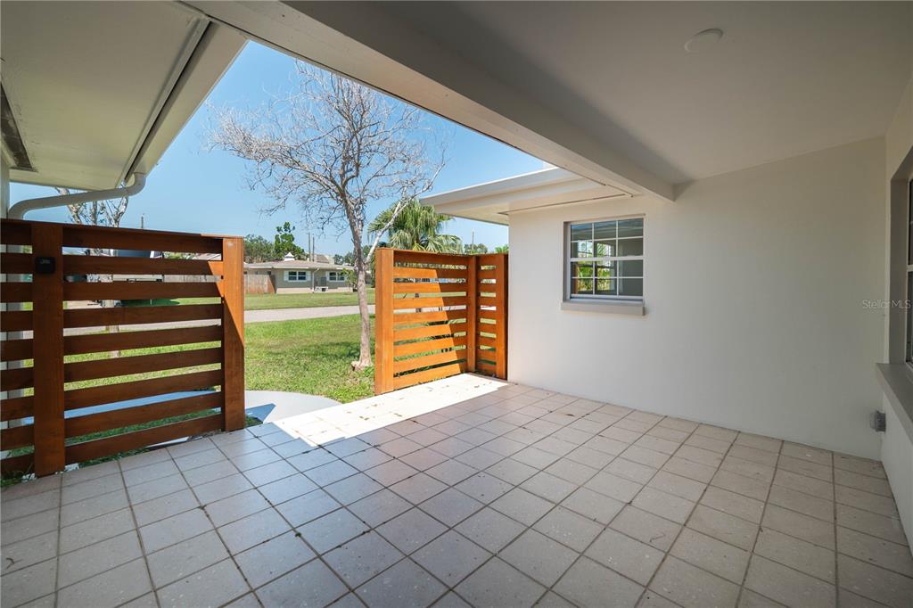 2491 Coronado Way Dunedin, FL 34698 - Photo 8 of 32