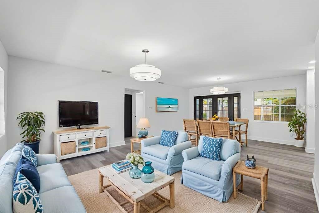 2491 Coronado Way Dunedin, FL 34698 - Photo 10 of 32