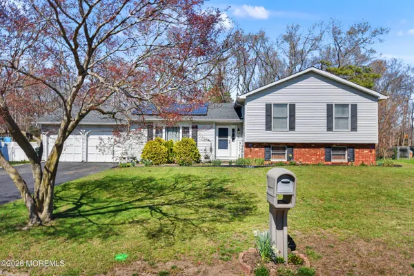 $789,000 | 3 Hemlock Hill Road, Jackson, NJ 08527