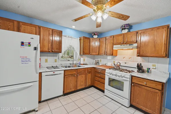 $789,000 | 3 Hemlock Hill Road, Jackson, NJ 08527