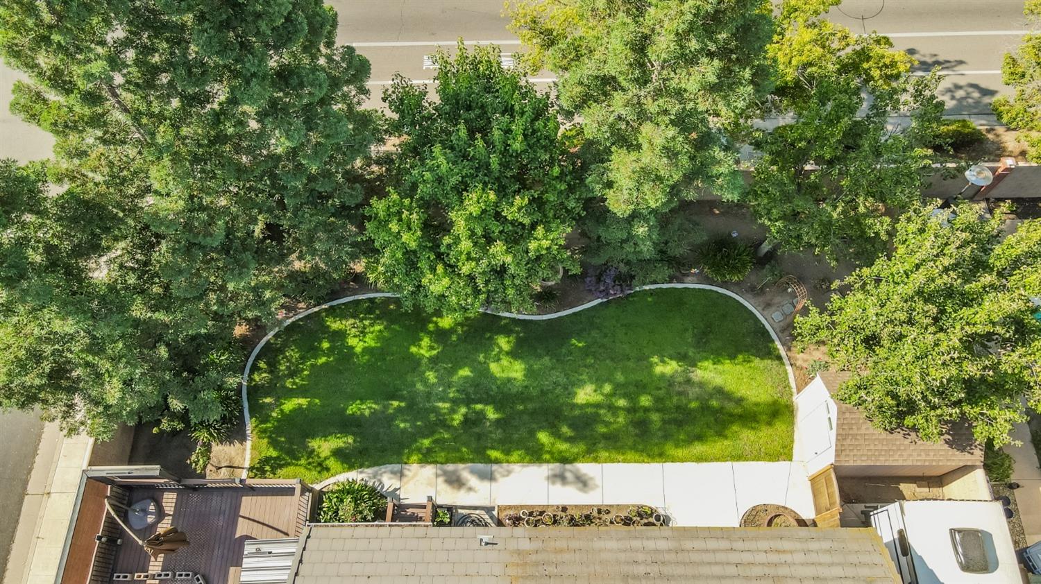 1323 Oak Avenue Clovis, CA 93611 - Photo 36 of 42 a view of a yard