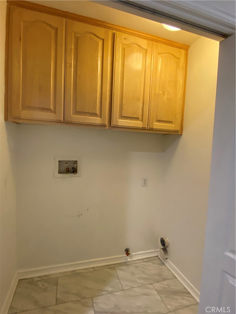 19303 Cohasset Street Reseda, CA 91335 - Photo 26 of 30 a view of room with cabinets
