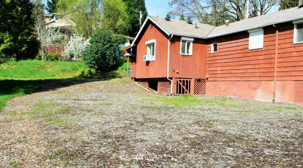 9431 Northeast 180th Street Bothell, WA 98011 - Photo 3 of 19