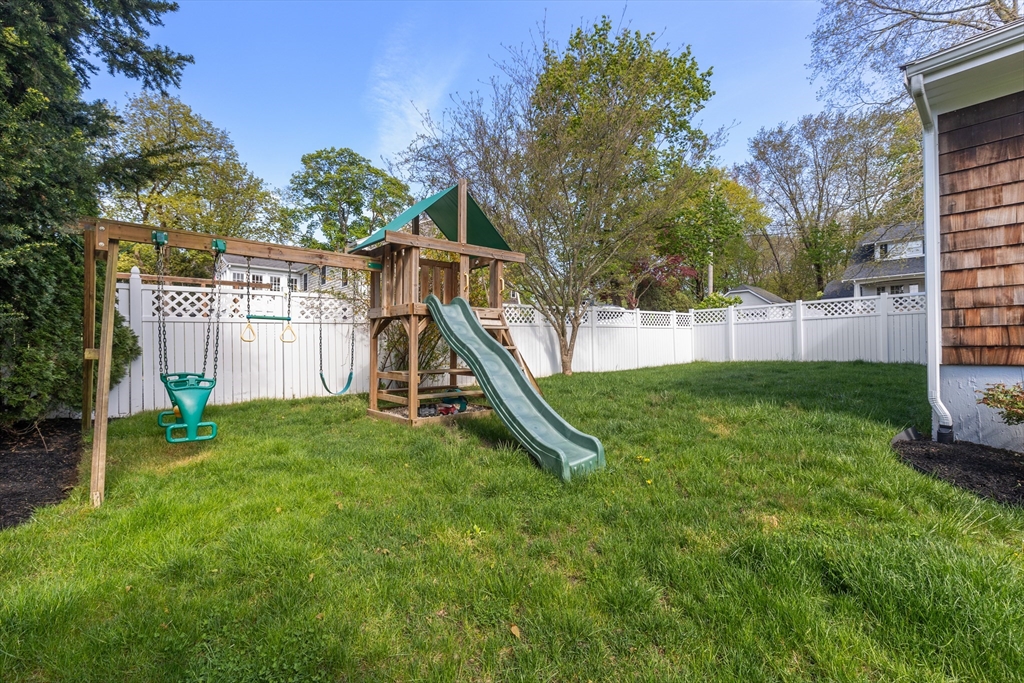 21 Linscott Road Hingham, MA 02043 - Photo 10 of 32 a view of a house with a park