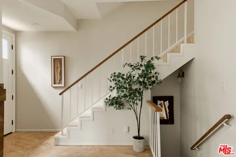 $799,000 | 5100 Riverton Avenue, Unit 9, North Hollywood, CA 91601