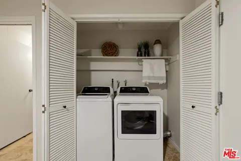 $799,000 | 5100 Riverton Avenue, Unit 9, North Hollywood, CA 91601